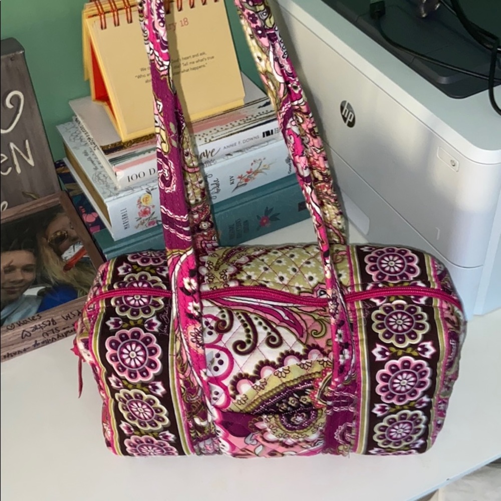 EUC vera bradley paisley bag! versatile and fun:)